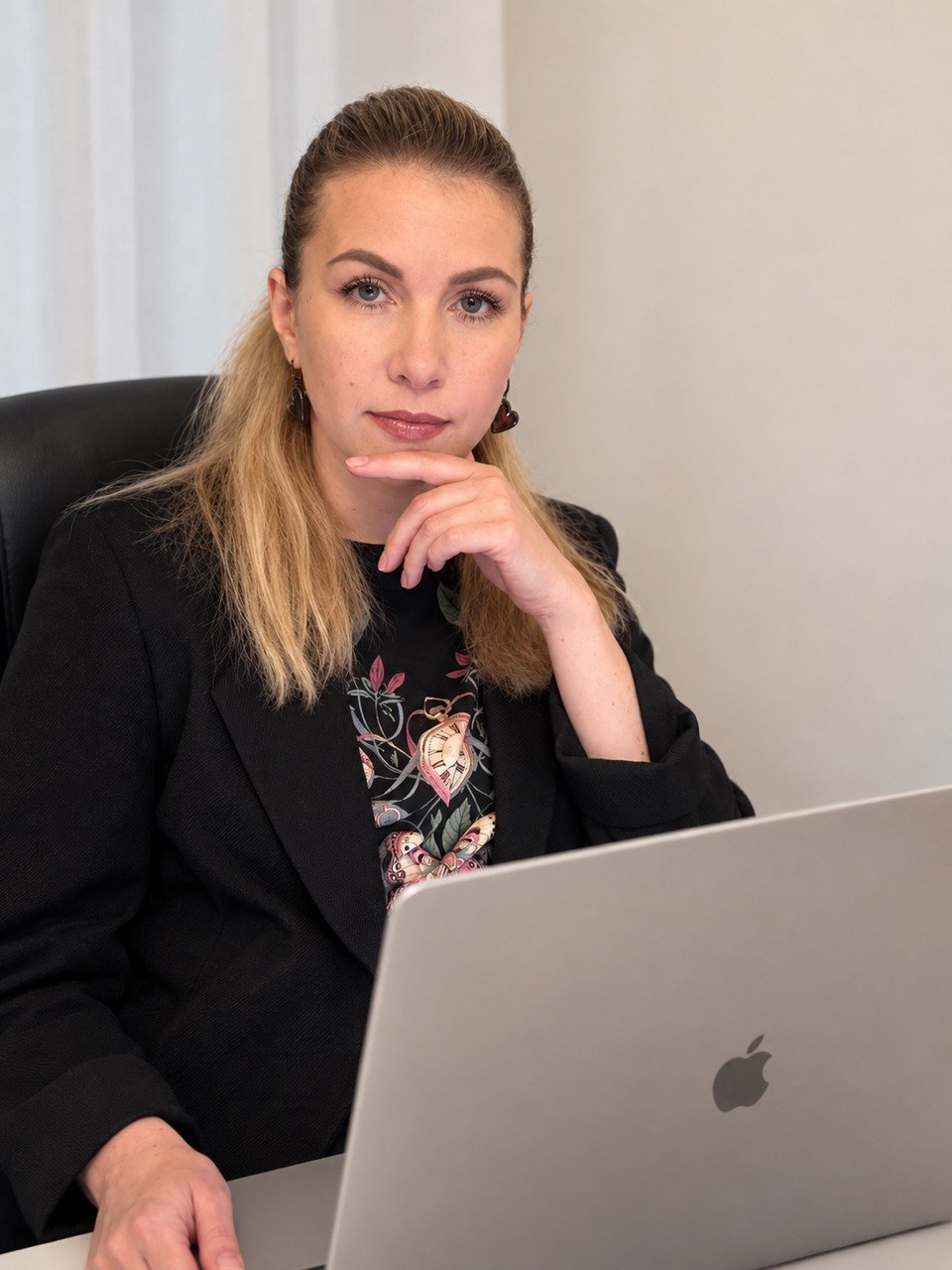 Вікторія Олійник під час онлайн-роботи